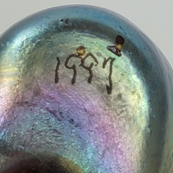 Robert Held Art Glass Angel Iridescent Heart Paperweight - Picture 7 of 8